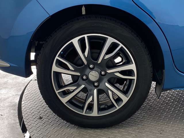 Nissan NOTE 2017-04 10063-17
