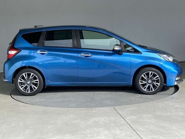 Nissan NOTE 2017-04 10063-9