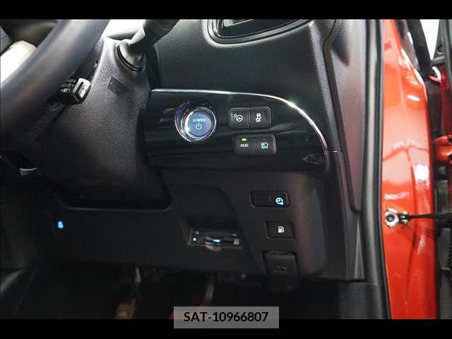 Toyota PRIUS PHV 2017-02 282583-13