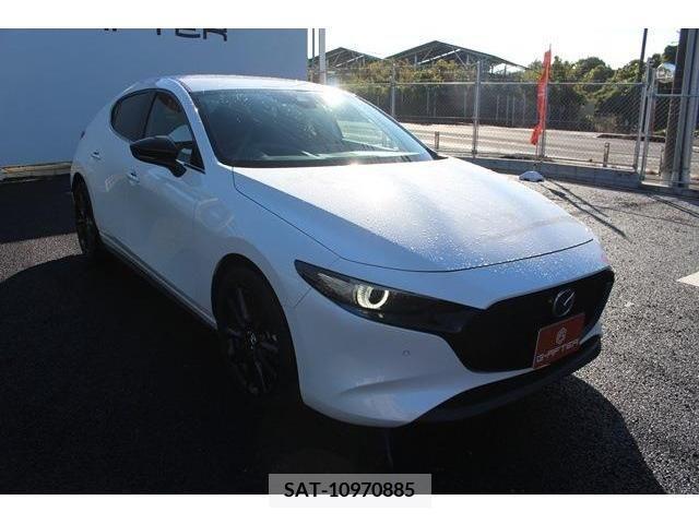 Mazda MAZDA3 2022-02 206730-1