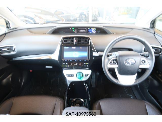 Toyota PRIUS PHV 2017-11 322558-5
