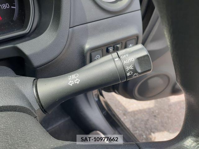 Nissan NOTE 2018-03 280139-27