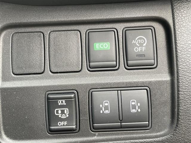Nissan SERENA 2017-03 9763-11
