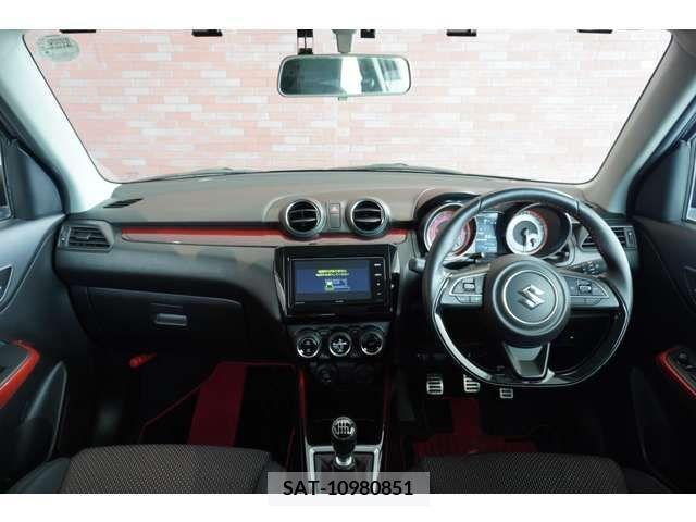 Suzuki SWIFT 2018-03 369005-5
