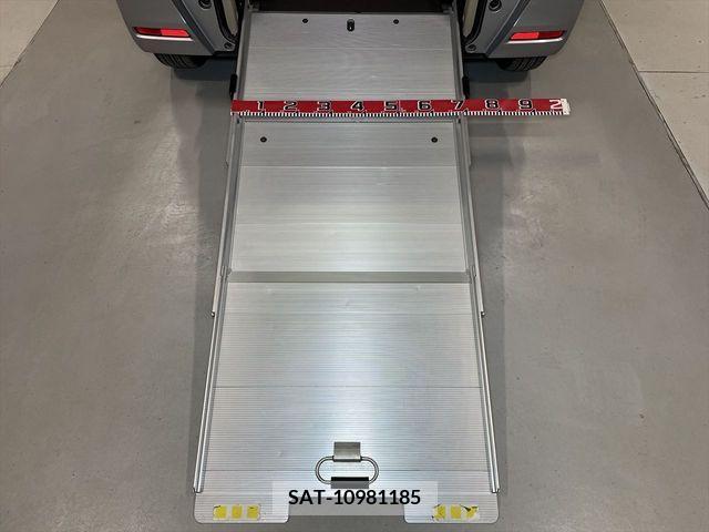 Honda N BOX 2019-03 278589-1