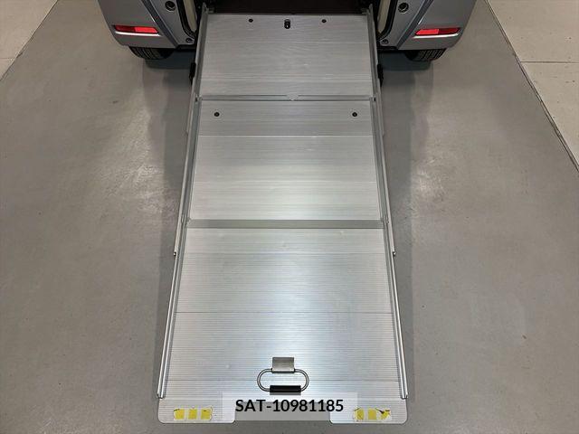 Honda N BOX 2019-03 278589-0