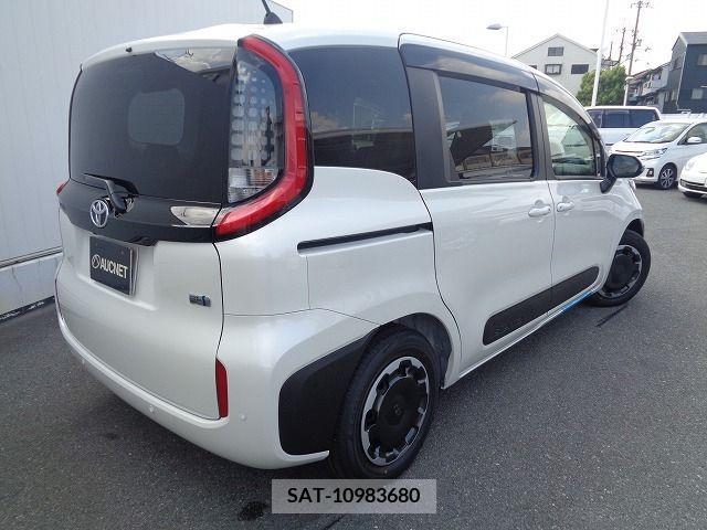 Toyota SIENTA 2024-07 368293-2