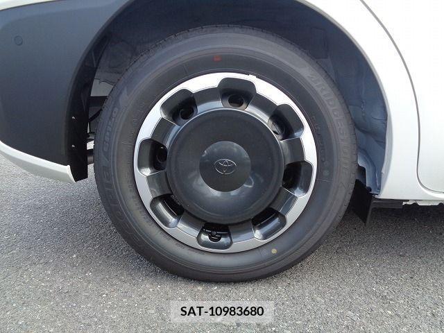Toyota SIENTA 2024-07 368293-29
