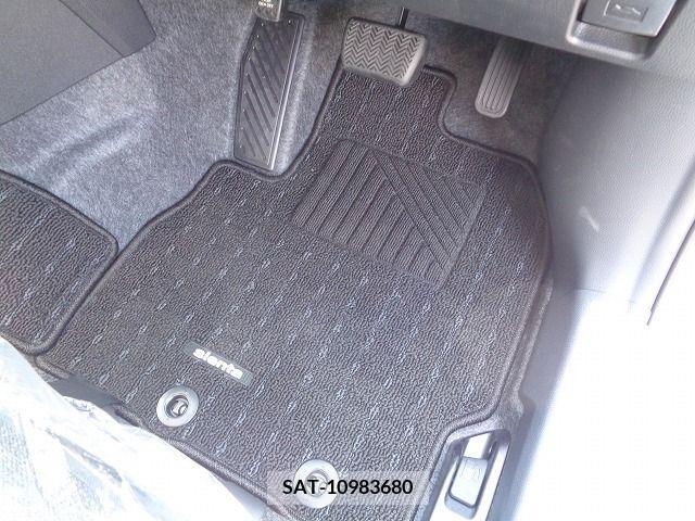 Toyota SIENTA 2024-07 368293-18