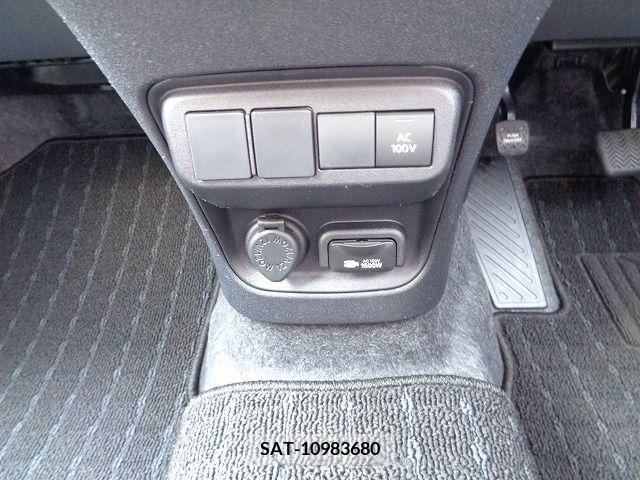 Toyota SIENTA 2024-07 368293-19