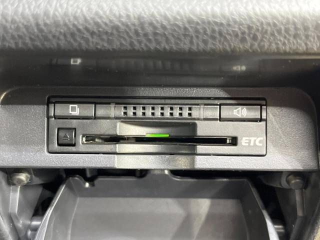 Toyota NOAH 2018-07 182740-7