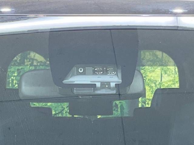 Toyota NOAH 2018-07 182740-2