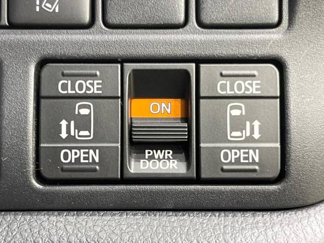 Toyota NOAH 2018-07 182740-5