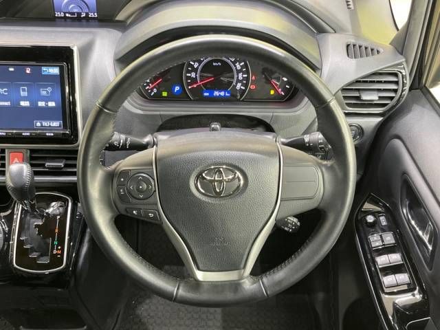 Toyota NOAH 2018-07 182740-12