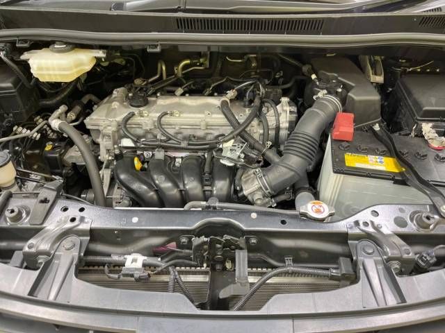 Toyota NOAH 2018-07 182740-19