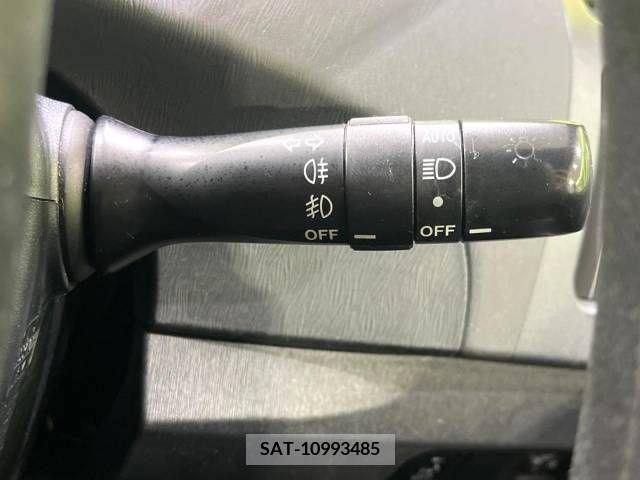 Toyota PRIUS 2012-07 322031-6
