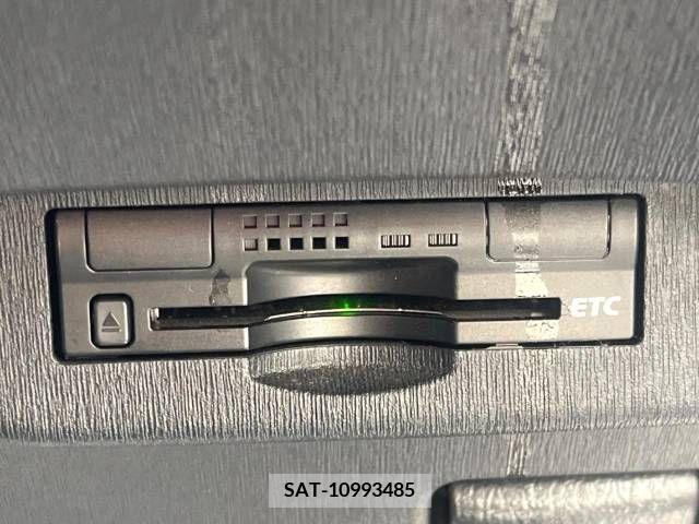 Toyota PRIUS 2012-07 322031-4