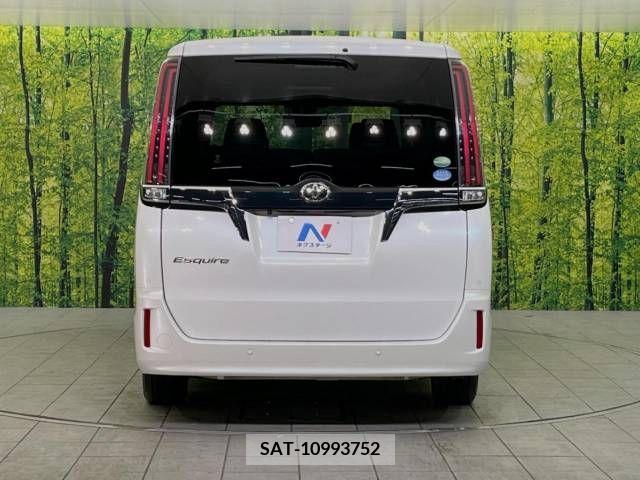 Toyota ESQUIRE 2019-03 217114-16