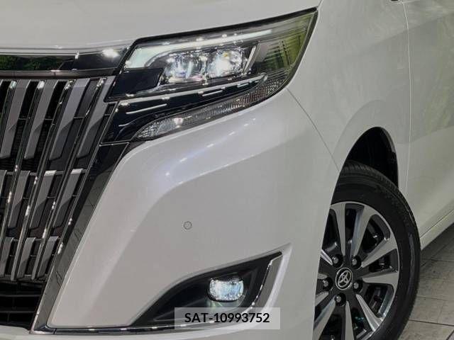 Toyota ESQUIRE 2019-03 217114-13