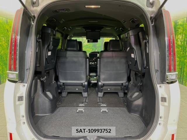 Toyota ESQUIRE 2019-03 217114-11