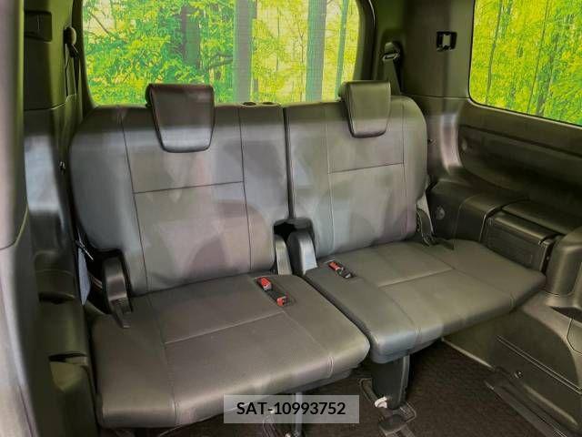 Toyota ESQUIRE 2019-03 217114-10