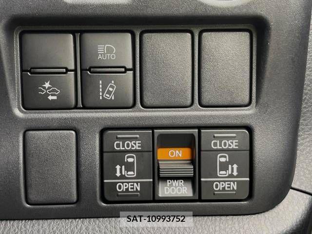 Toyota ESQUIRE 2019-03 217114-7