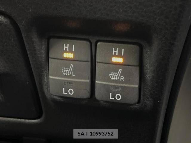 Toyota ESQUIRE 2019-03 217114-6