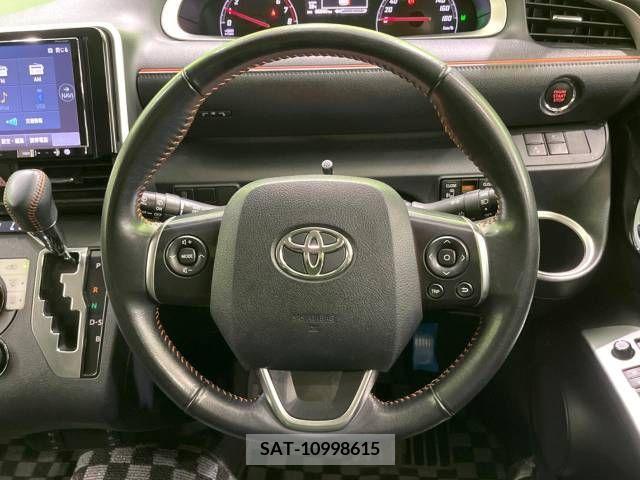 Toyota SIENTA 2017-12 368143-12