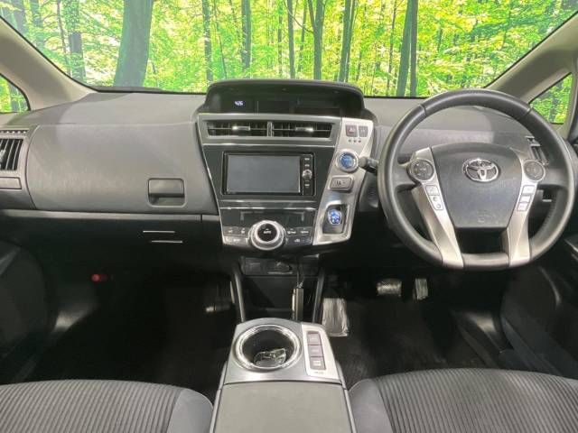 Toyota PRIUS ALPHA 2018-03 6449-1