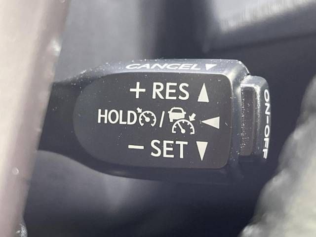 Toyota PRIUS ALPHA 2018-03 6449-7