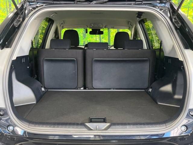 Toyota PRIUS ALPHA 2018-03 6449-10