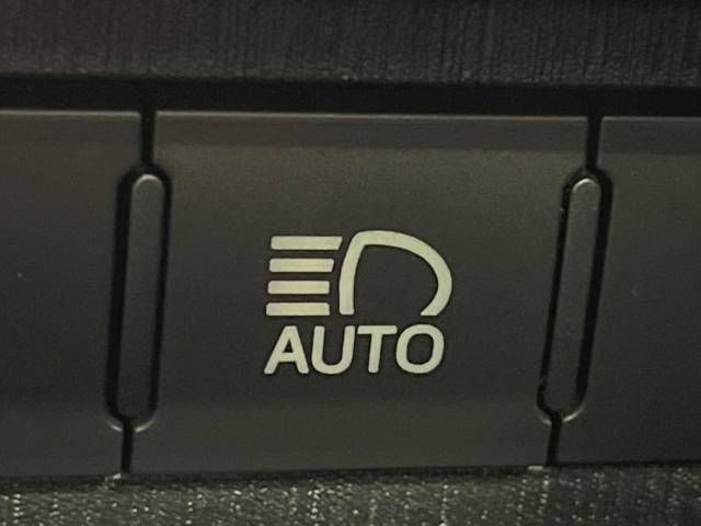 Toyota PRIUS ALPHA 2018-03 6449-6