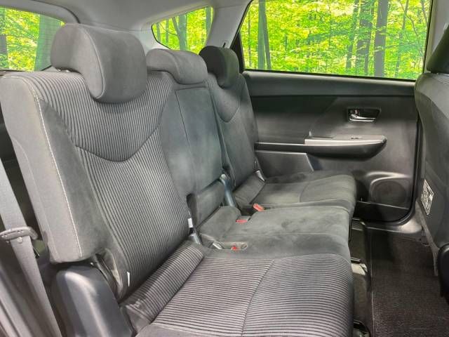 Toyota PRIUS ALPHA 2018-03 6449-9