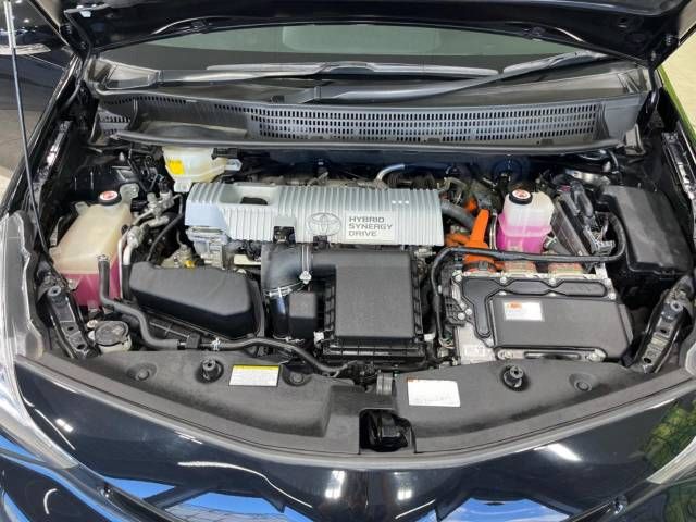 Toyota PRIUS ALPHA 2018-03 6449-18