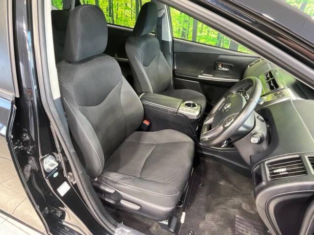 Toyota PRIUS ALPHA 2018-03 6449-8