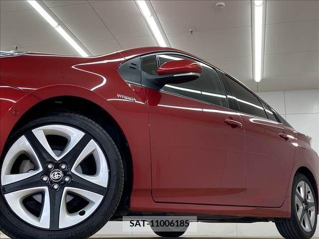 Toyota PRIUS 2016-08 211436-19