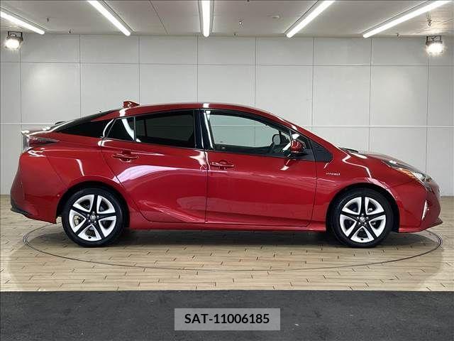 Toyota PRIUS 2016-08 211436-16