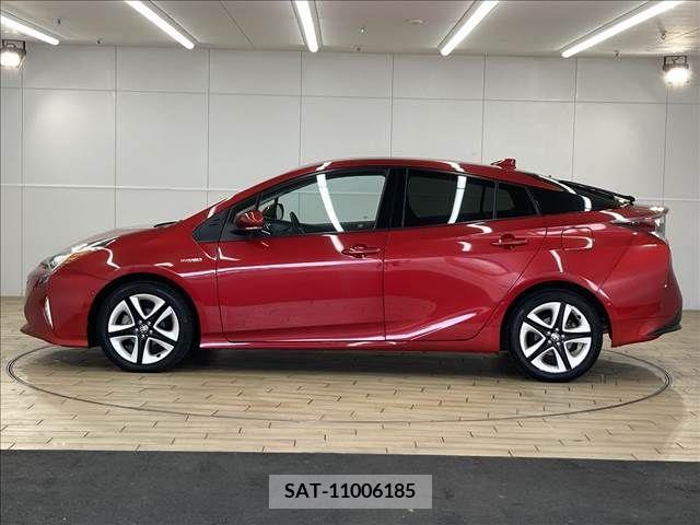 Toyota PRIUS 2016-08 211436-15