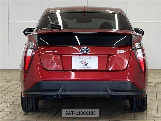 Toyota PRIUS 2016-08 211436-14