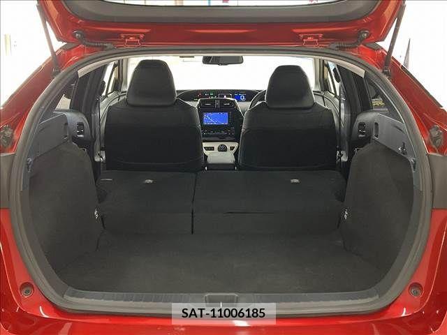 Toyota PRIUS 2016-08 211436-13