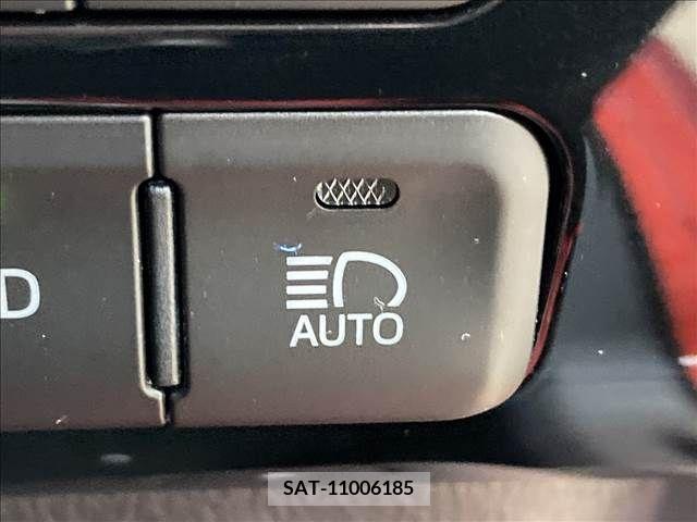 Toyota PRIUS 2016-08 211436-10