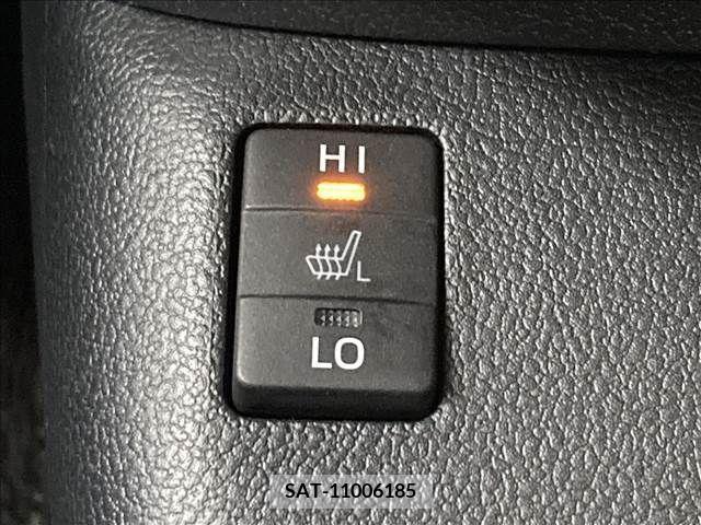 Toyota PRIUS 2016-08 211436-5
