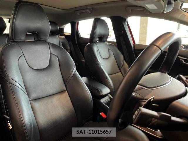 Volvo V40 2017-07 387310-11