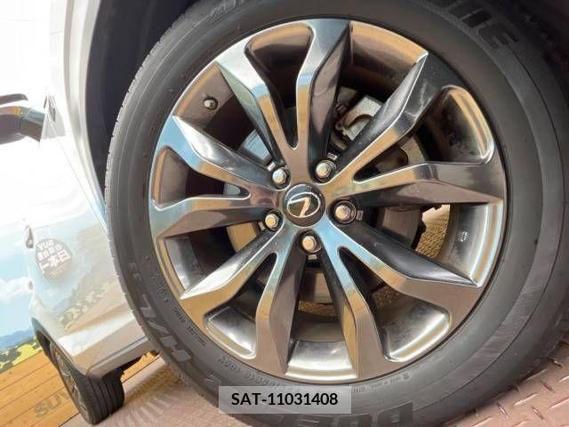 Lexus NX 2018-05 216794-13