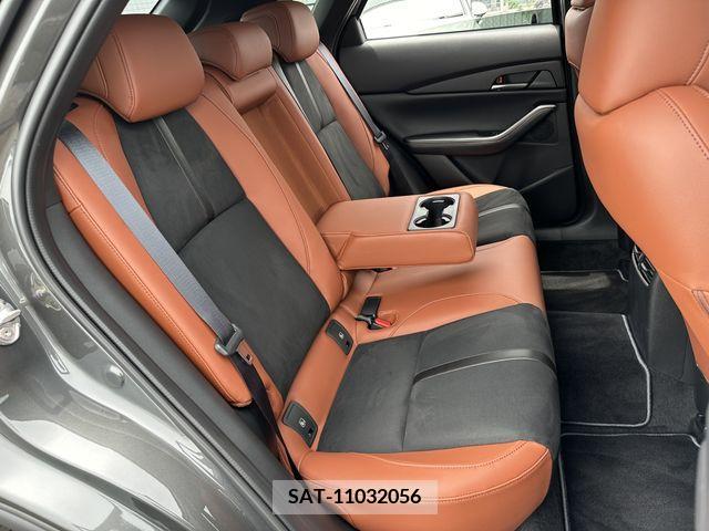 Mazda CX-30 2023-10 332361-14