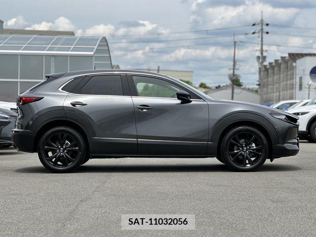 Mazda CX-30 2023-10 332361-25