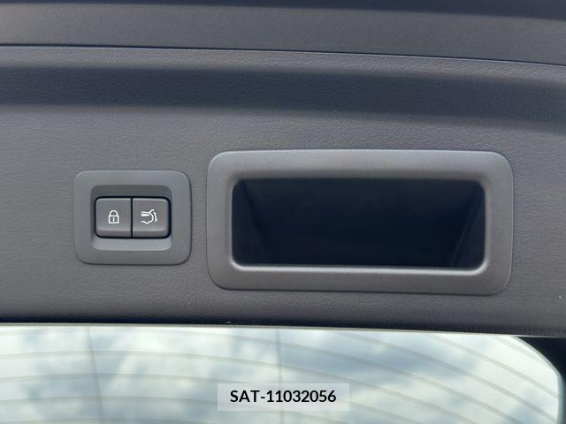 Mazda CX-30 2023-10 332361-18
