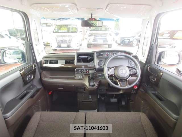 Honda N BOX 2023-01 203891-4