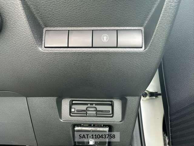 Nissan AURA 2021-12 356666-14