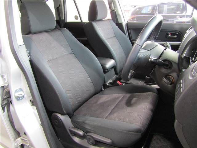 Suzuki ESCUDO 2015-08 2183-23